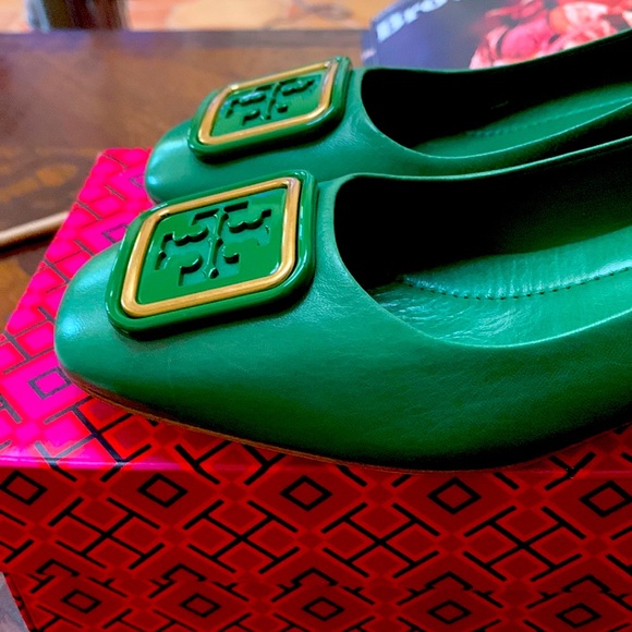 Tory Burch Georgia Pump, Rare color combination Shrub Green / Gold - Picture 3 of 8